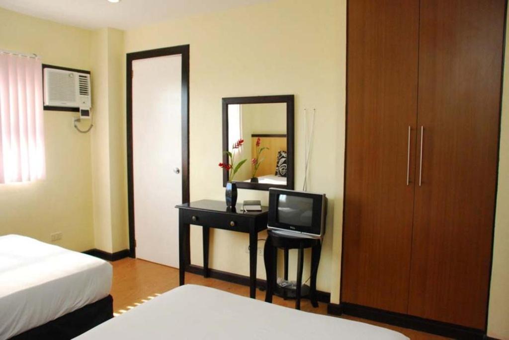 Panda Tea Garden Suites Tagbilaran City Exterior photo